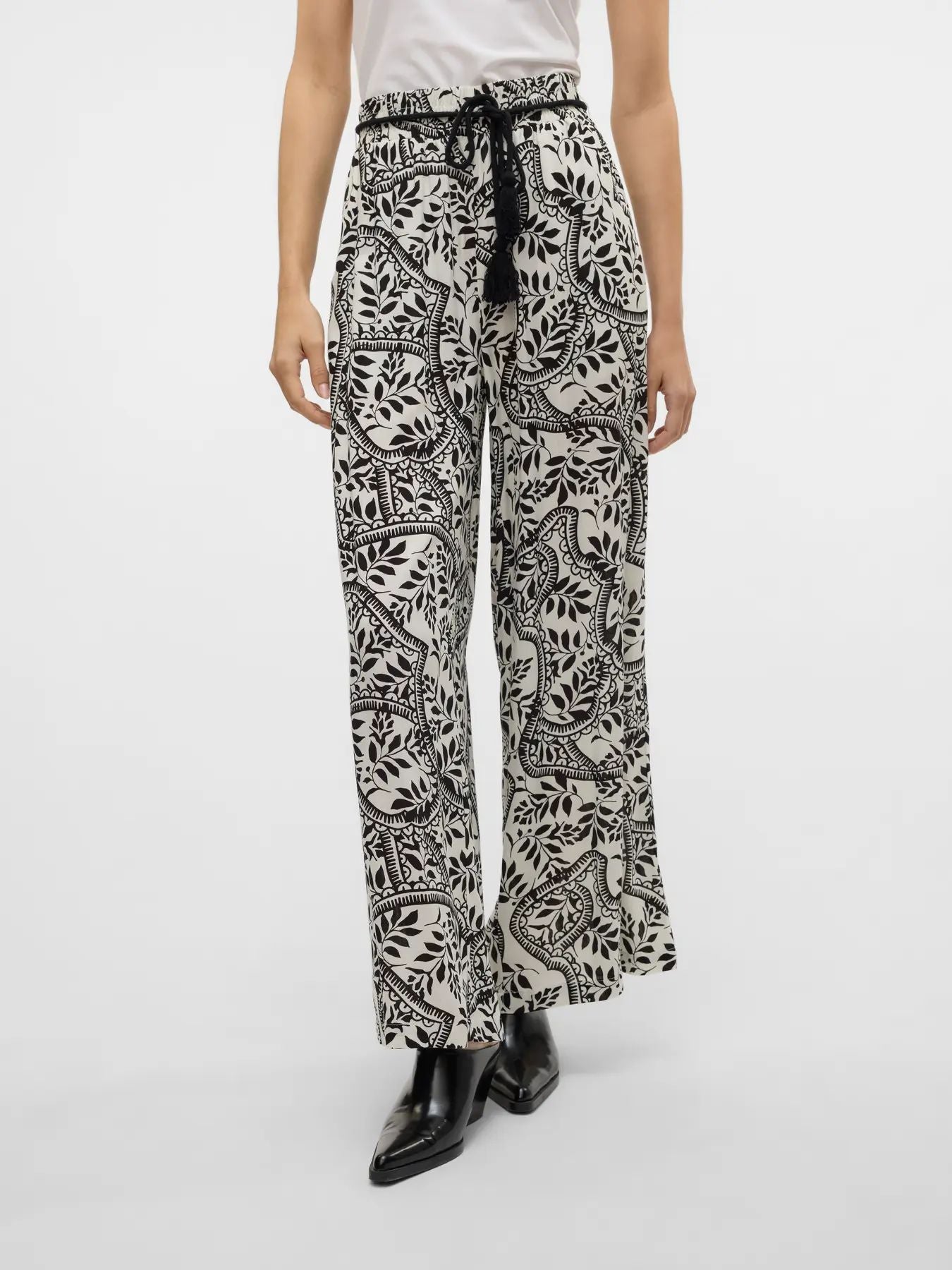 COORDINATO IN LINO VERO MODA