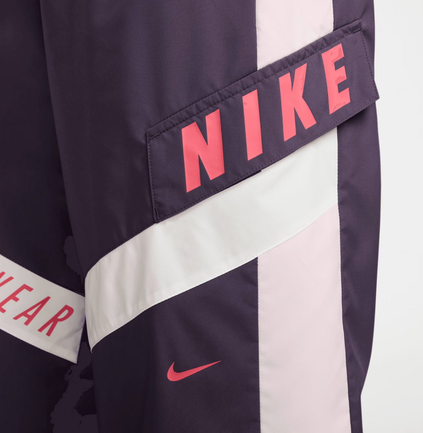 TUTA NIKE WOWEN