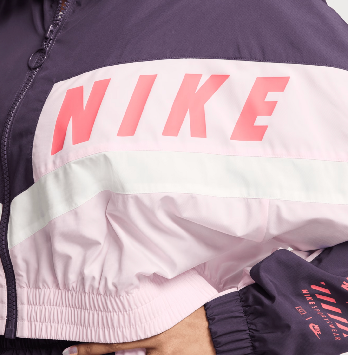 TUTA NIKE WOWEN