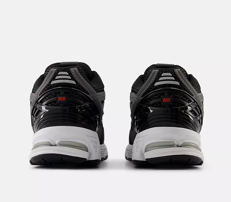 NEW BALANCE 1906 R