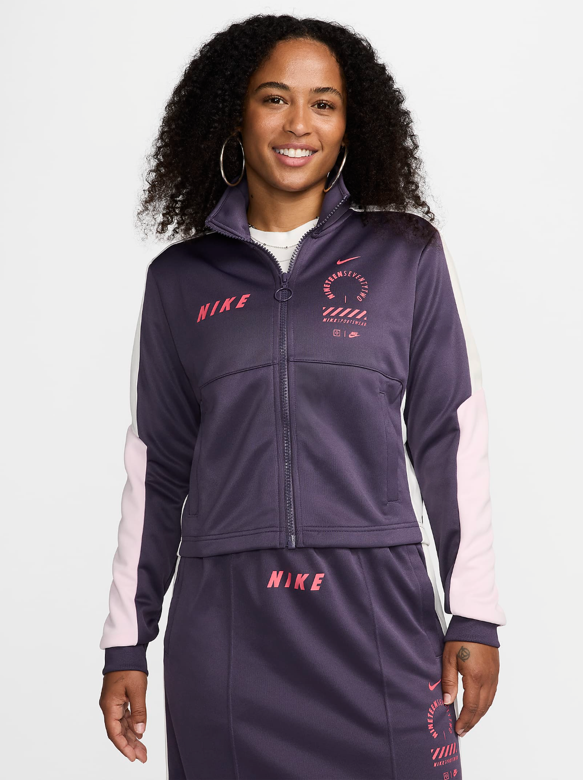 NIKE SPORTSWEAR