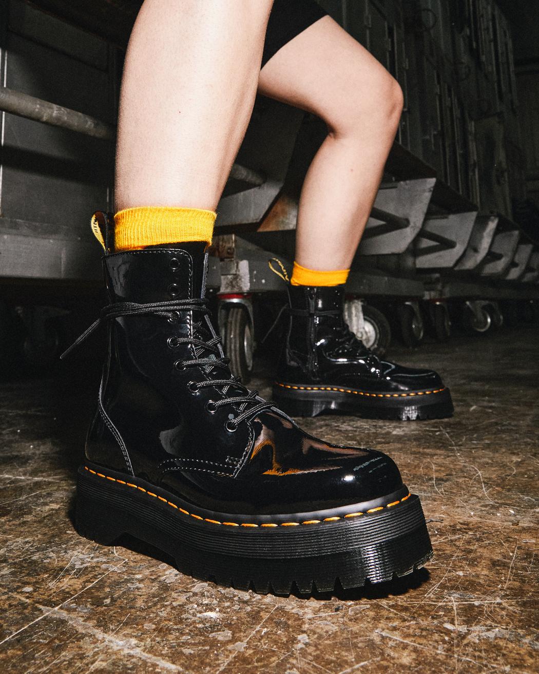 STIVALI PLATFORM DI VERNICE JADON Dr.Martens