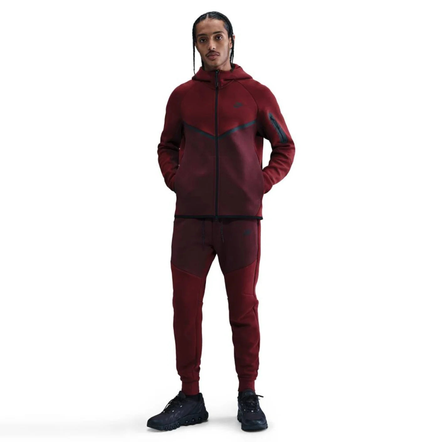 TUTA NIKE TECH FLEECE