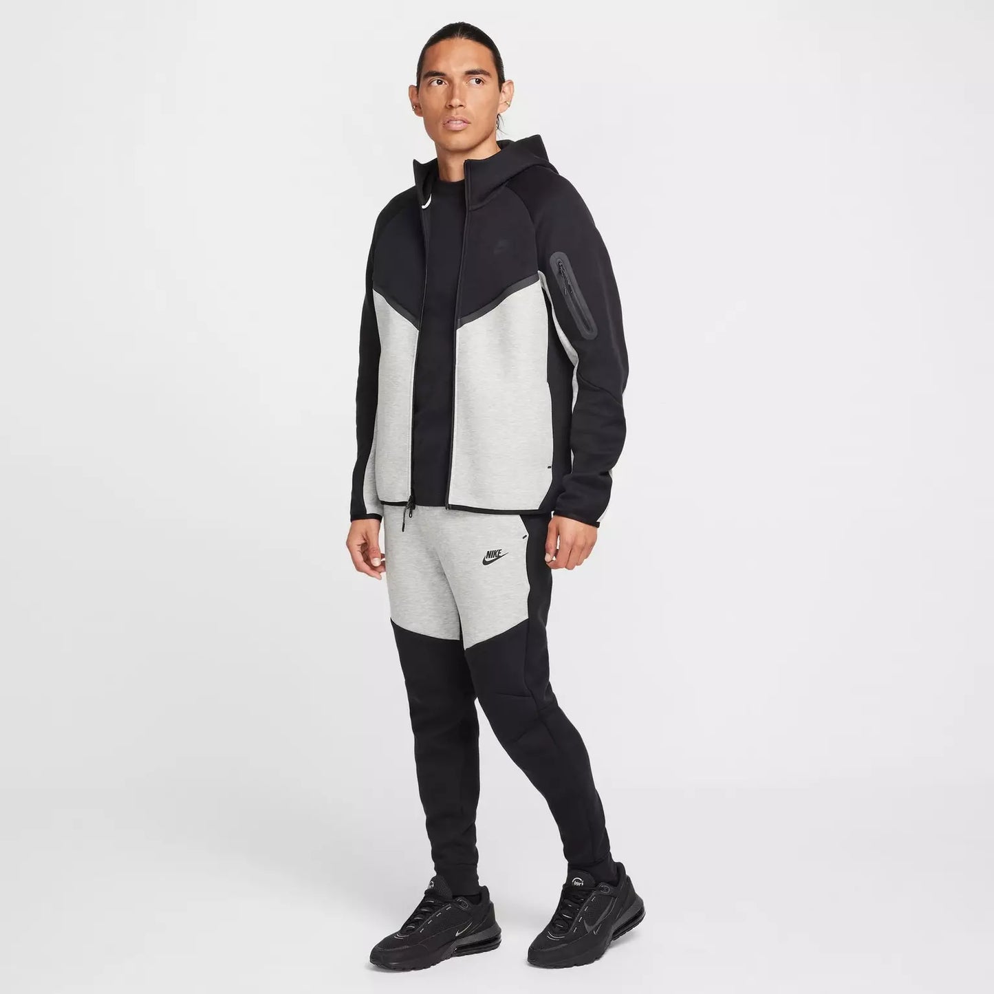 TUTA NIKE TECH FLEECE