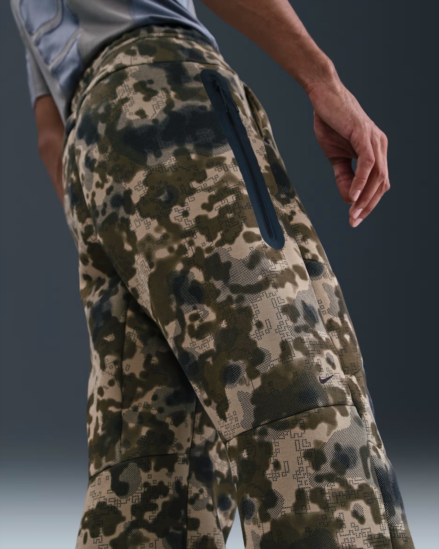 TUTA NIKE TECH MIMETICA ‘06