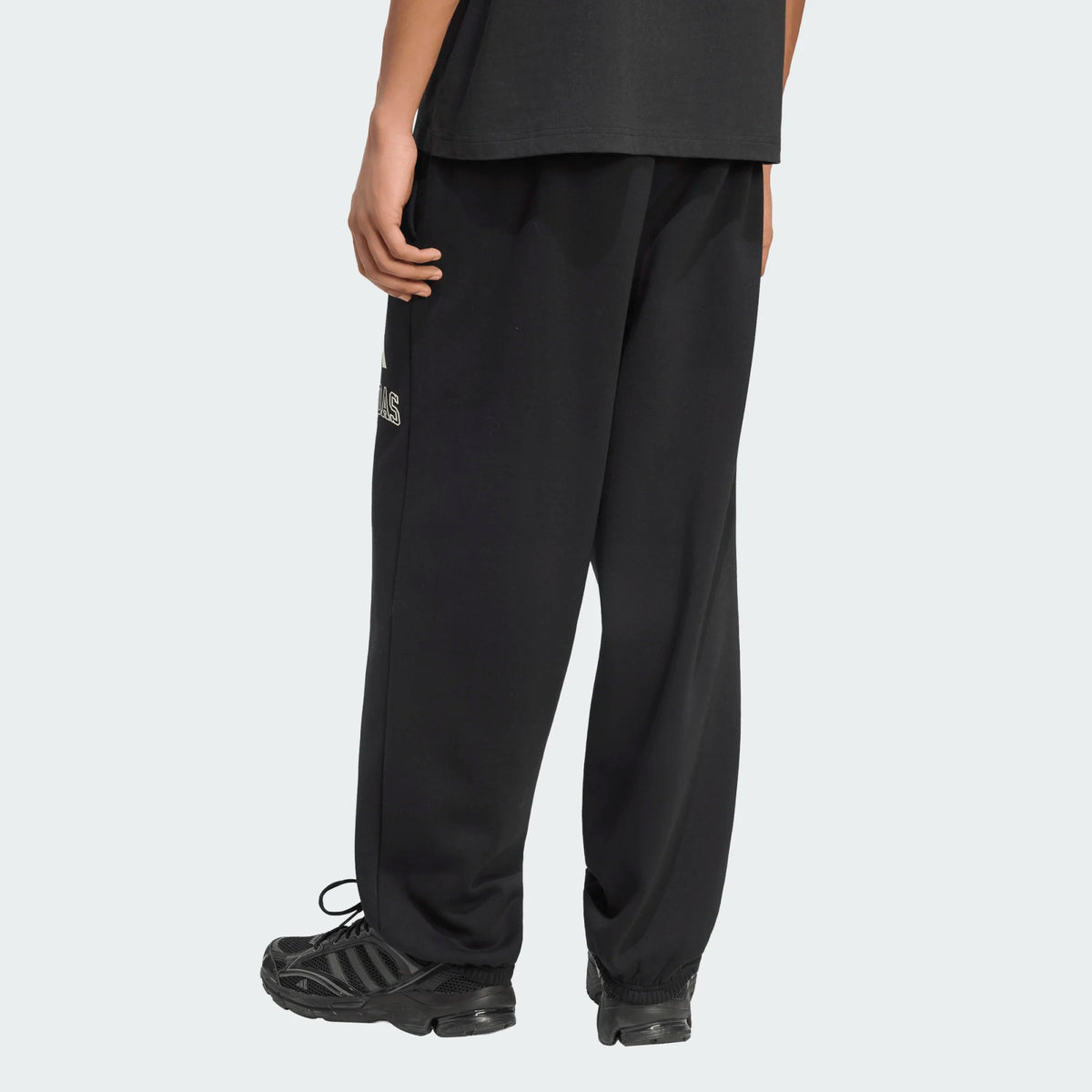 TUTA ADIDAS SEASONAL ESSENTIALS COLLEGIATE