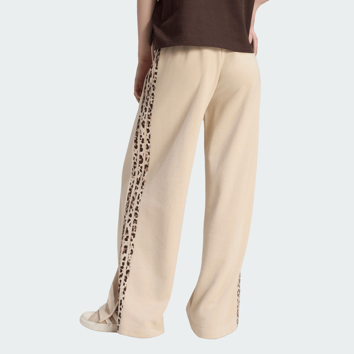 TUTA ADIDAS ESSENTIAL 3-STRIPES LEOPARD