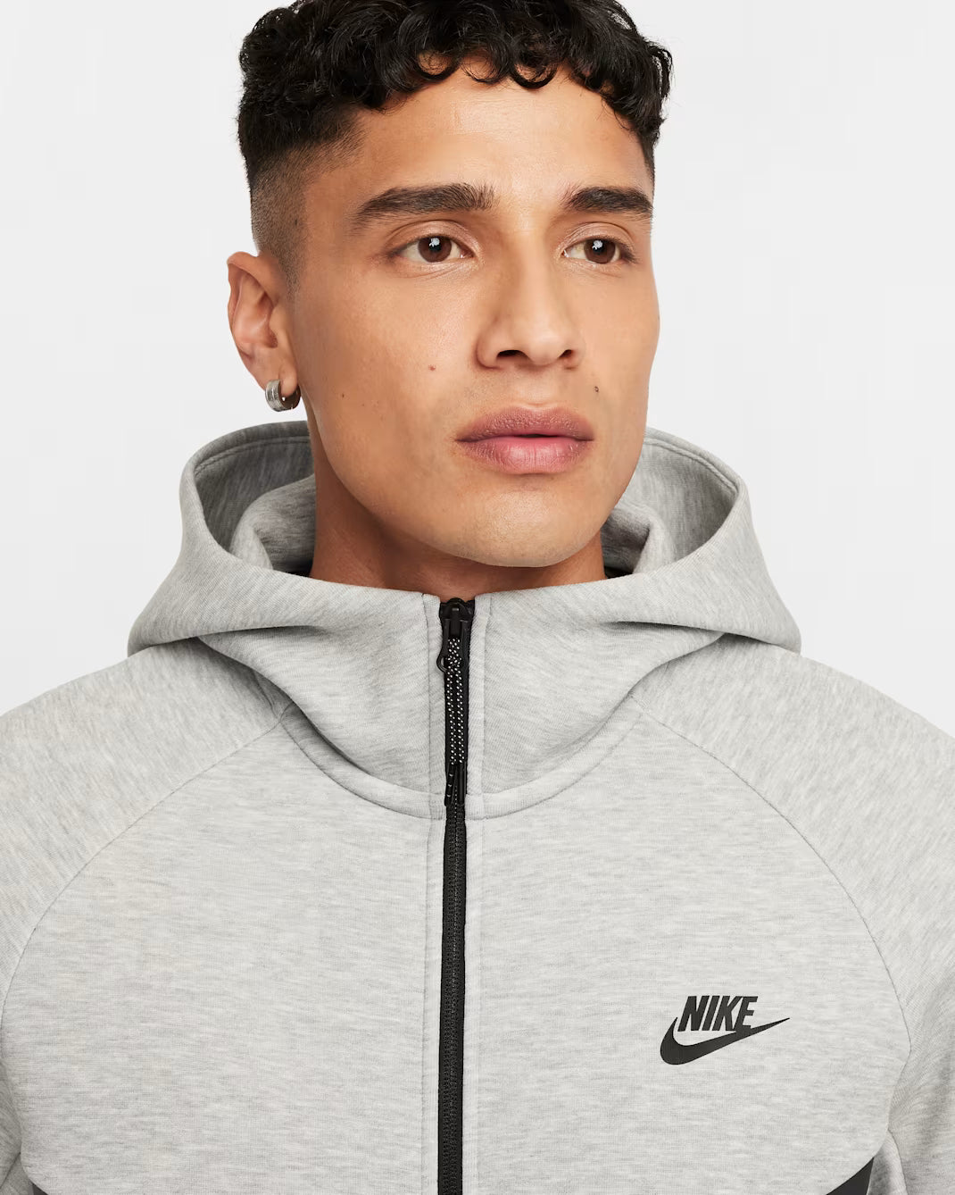 TUTA NIKE TECH FLEECE