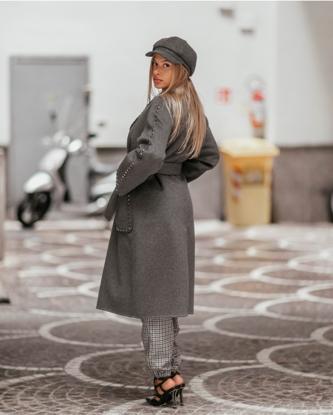 CAPPOTTO VICOLO CON BORCHIE