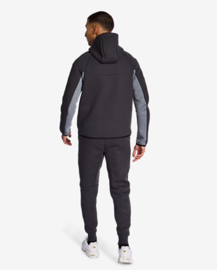 TUTA NIKE TECH FLEECE