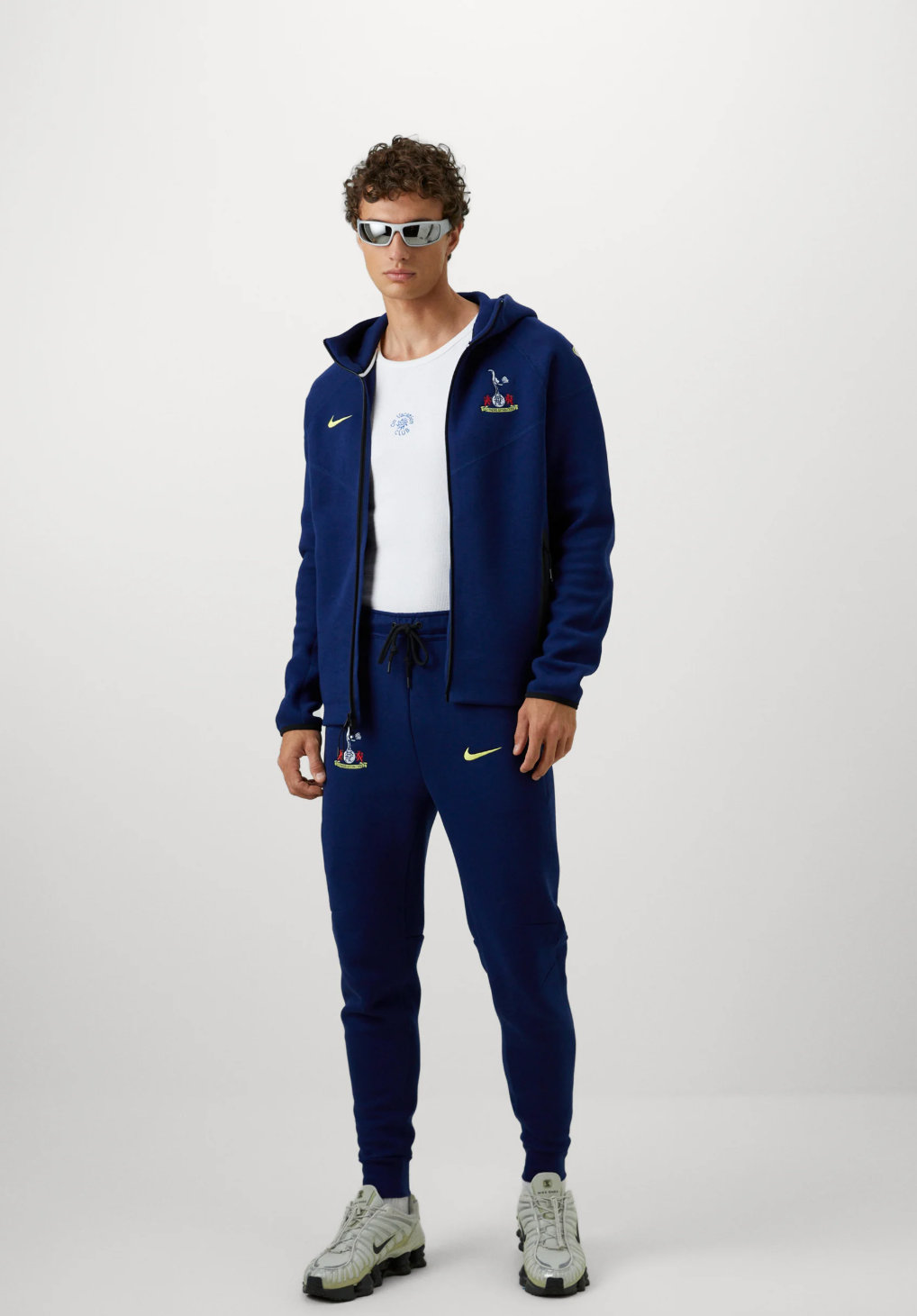 TUTA NIKE TECH TOTTENHAM FC 25/26