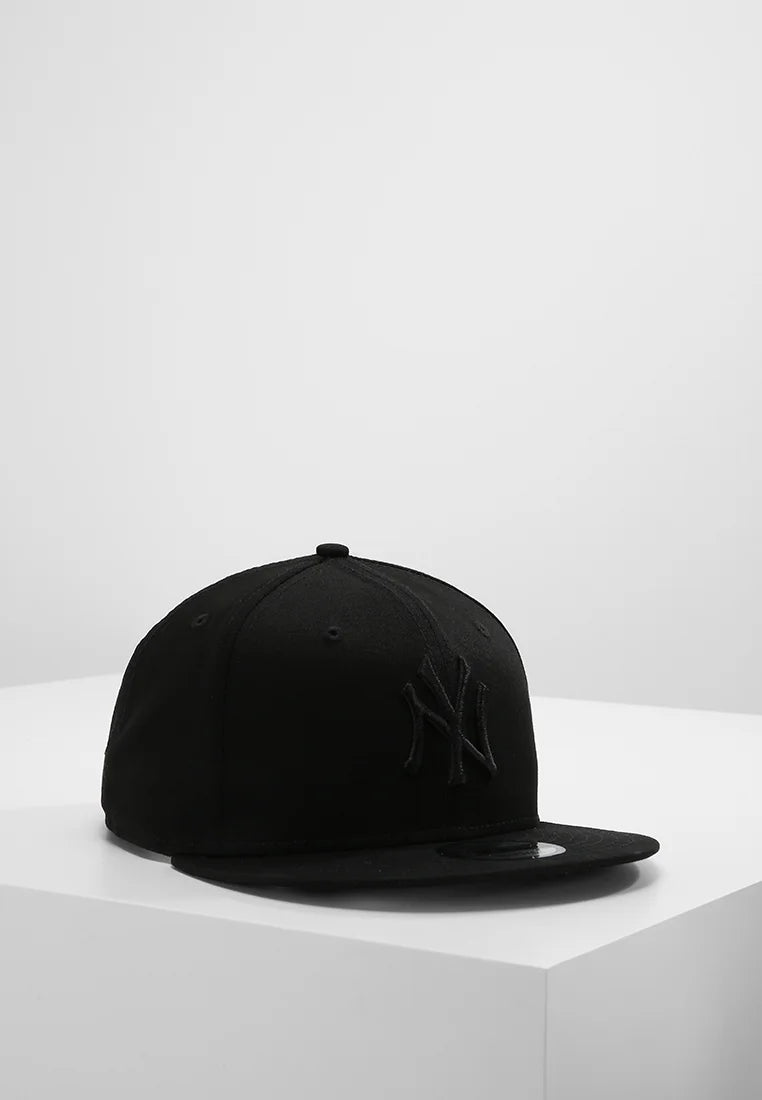 CAPPELLO NEW ERA TOTAL BLACK