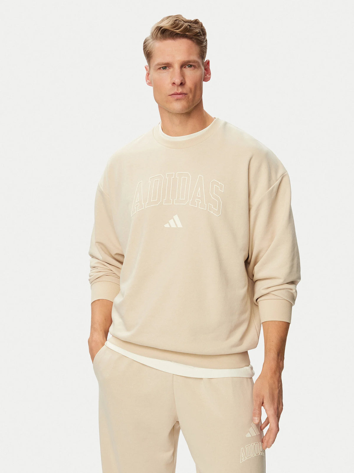 TUTA ADIDAS SEASONAL ESSENTIALS COLLEGIATE