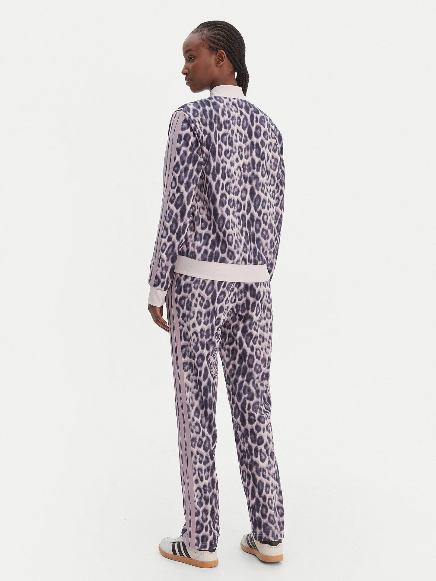 TUTA ADIDAS ESSENTIAL LEOPARD