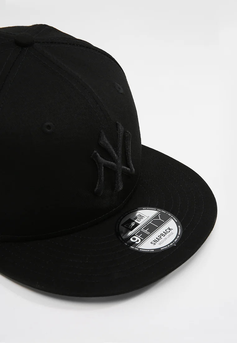 CAPPELLO NEW ERA TOTAL BLACK