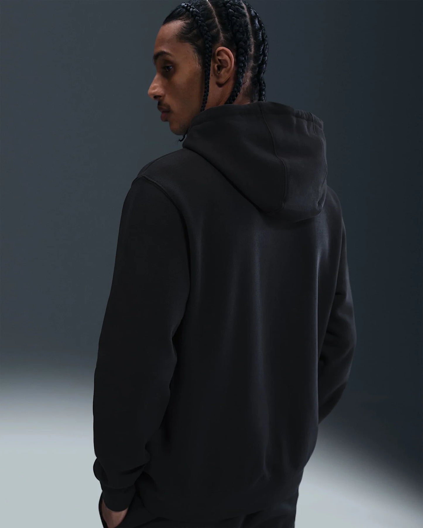 TUTA NIKE CON CAPPUCCIO